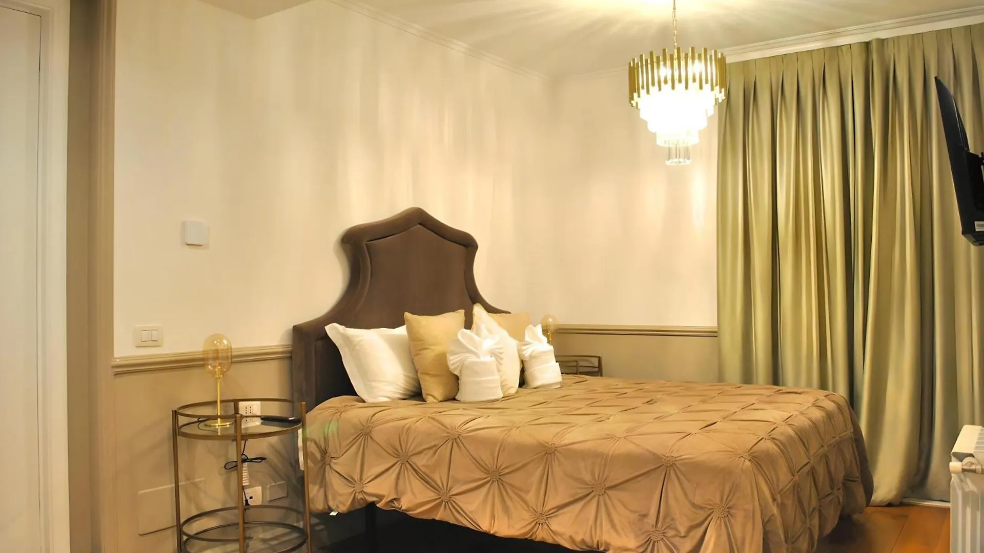 Colosseum Panorama Penthouse With Terrace By Hostand Rome
