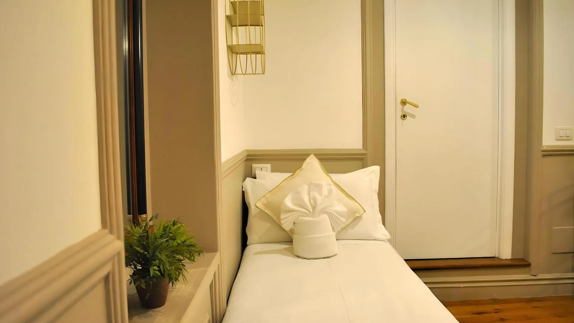 Apartment Colosseum Panorama Penthouse With Terrace By Hostand Rome